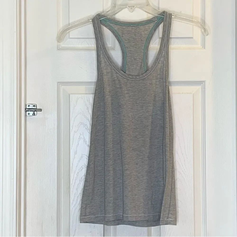 Lululemon Cool Racerback Tank Gray Size 6 Teal Interior Trim